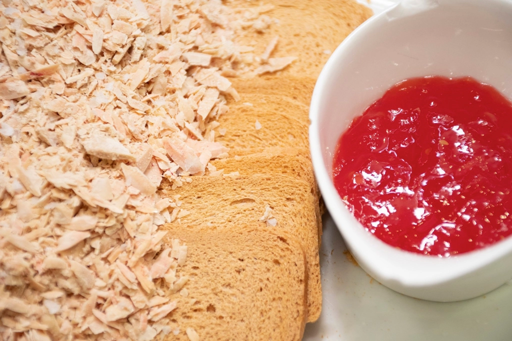 Tostadas con atún y tomate